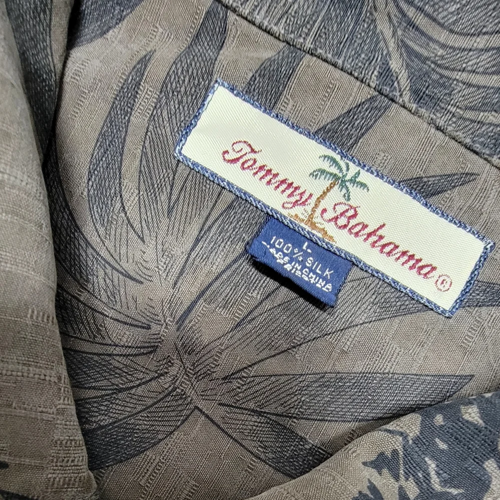 Large Tommy Bahama 100% Silk Brown Hawaiian Shirt‎